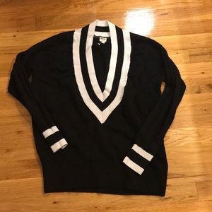 V neck sweater